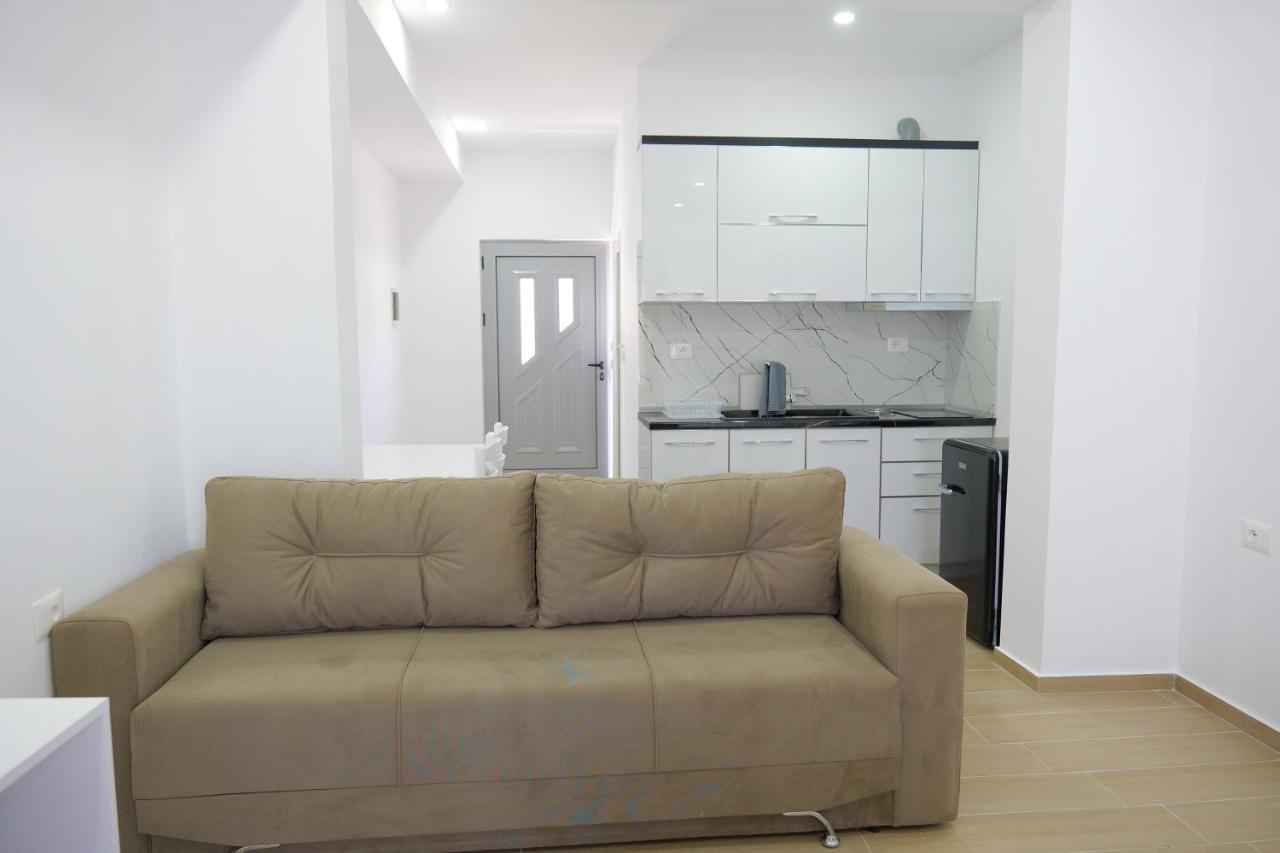 Iljo Apartments Ксаміл Екстер'єр фото