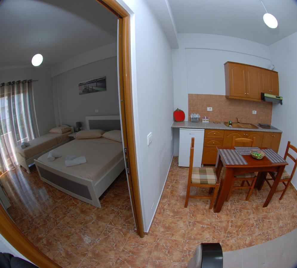 Iljo Apartments Ксаміл Екстер'єр фото