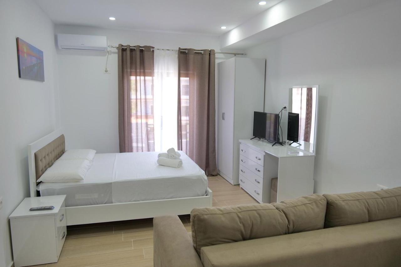 Iljo Apartments Ксаміл Екстер'єр фото