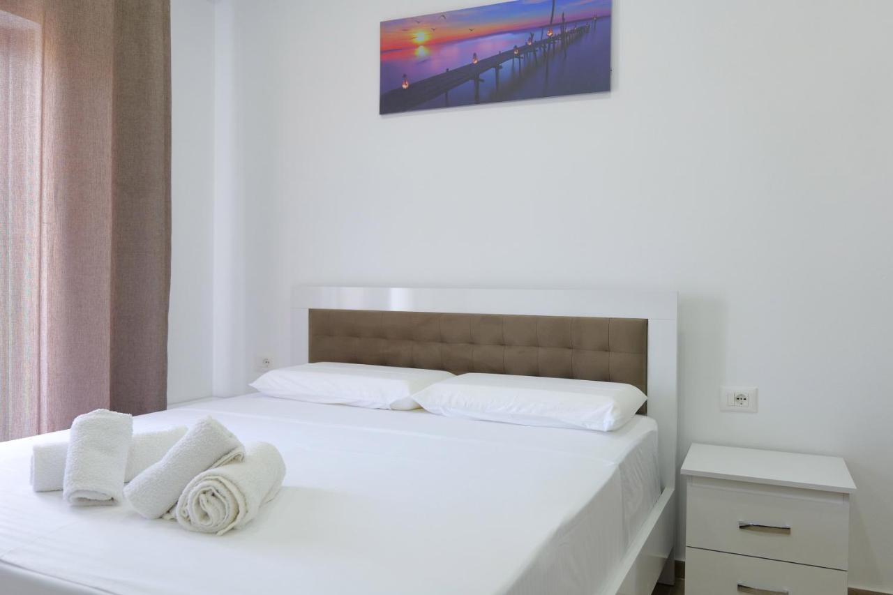 Iljo Apartments Ксаміл Екстер'єр фото